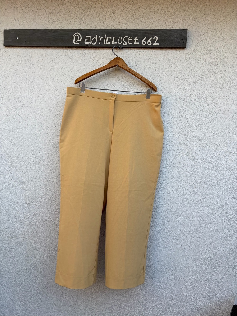 Jaclyn Smith Collection. Women’s Wide-Leg Pants in Light Mustard Size 16 - Picture 3 of 13
